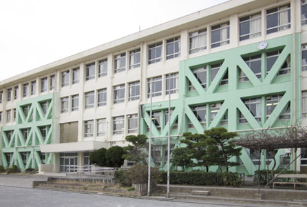 藤沢市立高浜中学校